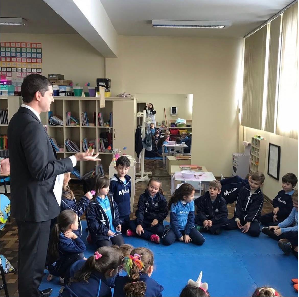 Palestra educativa para crianças